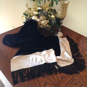 Beautiful, Vintage Black Velvet & Satin Wrap!